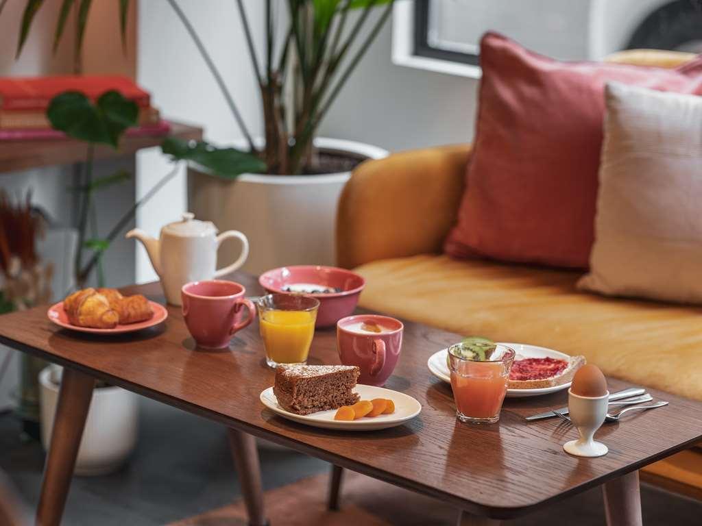 セブン ホテル パリ インテリア 写真